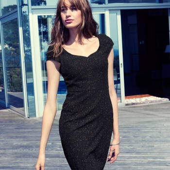 Si quieres un vestido versátil, puedes optar por este modelo en negro de H&amp;M. Foto: H&amp;M