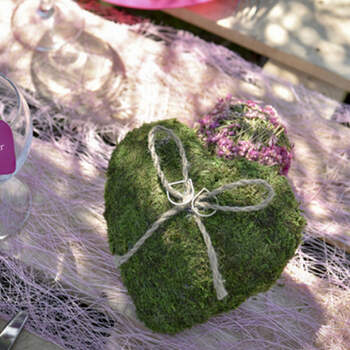 Porta anillos de boda musgo y hierba- Compra en The Wedding Shop