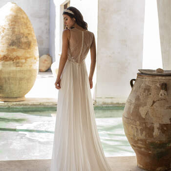 Photo: Pronovias 2021 Cruise Collection