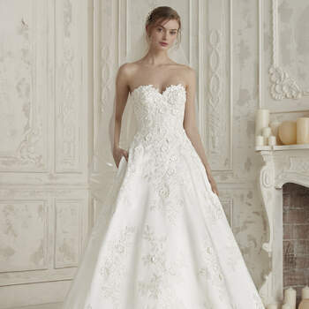 ELETA. Pronovias