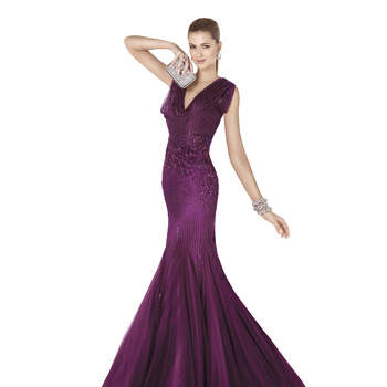 Fanático Interminable itálico Descubre la colección de vestidos para invitadas de Pronovias 2015