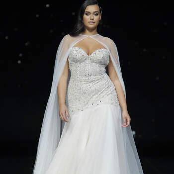 Pronovias. Credits: Valmont Barcelona Bridal Fashion Week