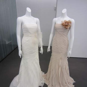 Mira las tendencias para otoño 2013 en vestidos para novias, invitadas y trajes para novios de Vera Wang.
Fotos de Vera Wang