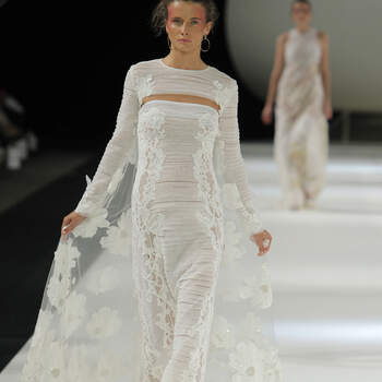 Yolan Cris. Credits: Barcelona Bridal Fashion Week
