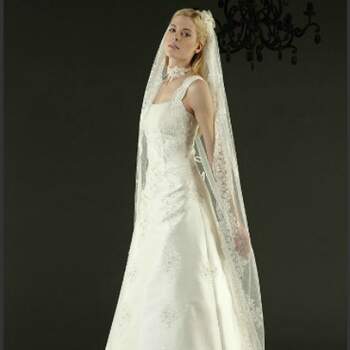 Robe de mariée de Masha Malinelli, Penza couleur ivoire.
Crédit photo: Complicité