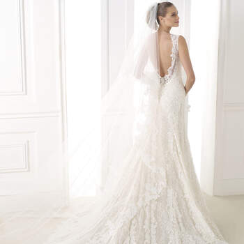 <img height='0' width='0' alt='' src='http://zankyou.9nl.de/ehiy'> Clicca QUI per prenotare un appuntamento e provare la collezione Pronovias 2015</a>