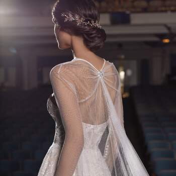 Credits: Pronovias Privée 2021 Cruise