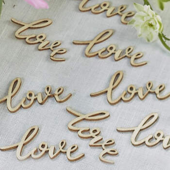 Letras de madera Love 25 unidades- Compra en The Wedding Shop