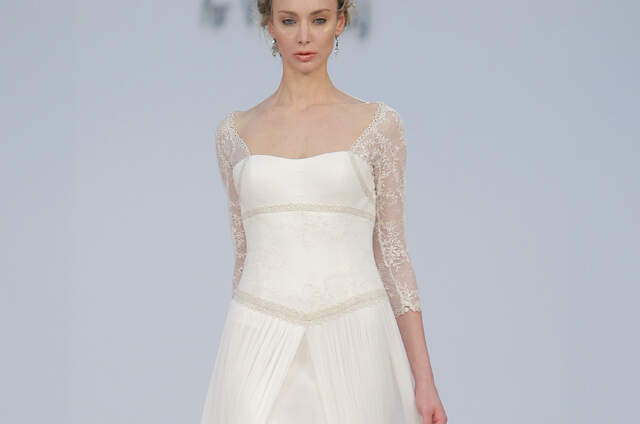 Minimalist-style wedding dresses for 2013