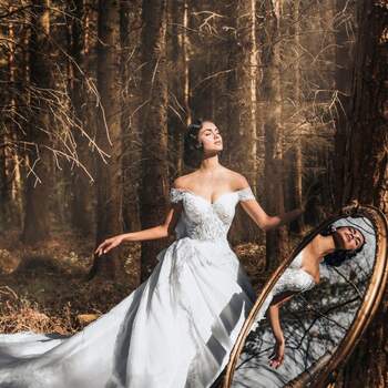 Snow White by Allure Bridals | Style: DP255 (apenas disponível em Kleinfeld) | Créditos: Disney