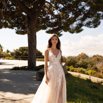 Credits: Pronovias