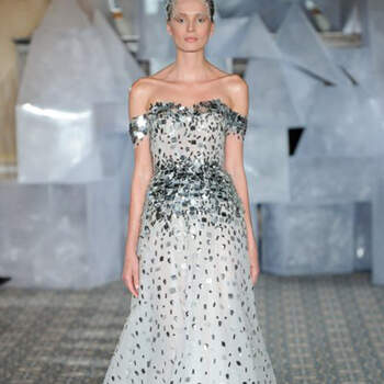 Mira Zwillinger. Credits: New York Bridal Week