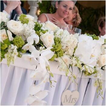 ¿Por que no un total look de color blanco para la decoración de tu boda? Unos toques en colores acremados dan la textura perfecta para una boda muy chic.

Foto: <a href="http://www.caprichia.com" target="_blank">Caprichia</a>