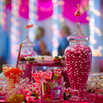 Me parece que es un atractivo muy interesante y llamativo para las bodas ¿ya decidiste que dulces pondrás en la tuya?