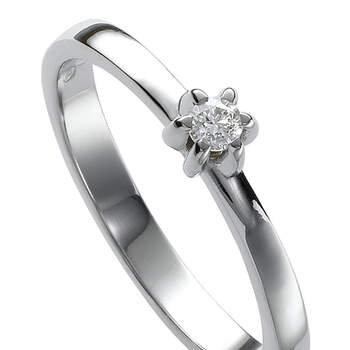 El solitario de oro blanco y diamantes es el anillo de compromiso por excelencia. Foto: Chancejoyas. http://www.chancejoyas.com
