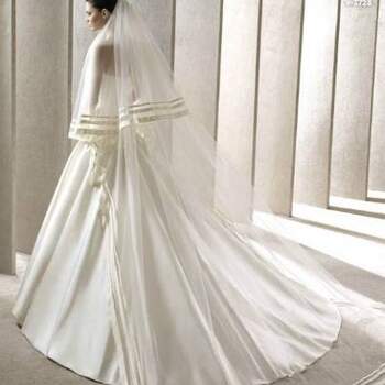 O véu é parte importante para o look de toda noiva que opte por usá-lo! Veja a coleção Pronovias dos mais lindos véus. Foto: <a href="http://zankyou.9nl.de/oss2" target="_blank">Pronovias</a>