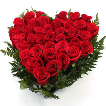 Un precioso ramo de rosas en forma de corazón, le dejará sin palabras. Foto: Regalooriginal.com
