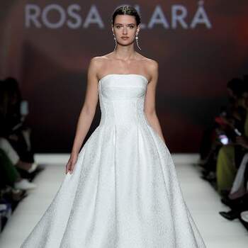 Rosa Clara Collezione 2023 dalla Barcelona Bridal 