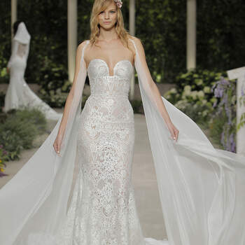 Pronovias. Credits: Barcelona Bridal Fashion Week.