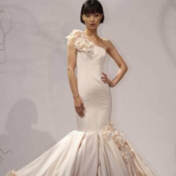 A coleção 2013 de vestidos de noiva de Dennis Basso inspiram qualquer noiva que esteja na busca do vestido ideal! Veja os modelos! 