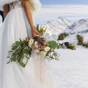 Winter wedding detail of flowers, Wengen