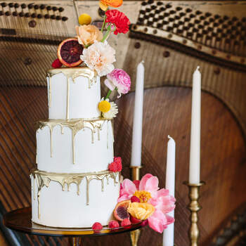 Inspiração para estilo Drip Cake rústico em bolos de casamento de 3 andares | Créditos: Mary Costa Photography