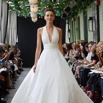 70 vestidos de novia para mujeres bajitas: ¡juega con tu altura y sorprende!