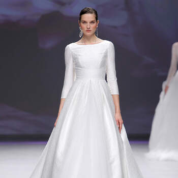 Aire Barcelona. Credits: Valmont Barcelona Bridal Fashion Week