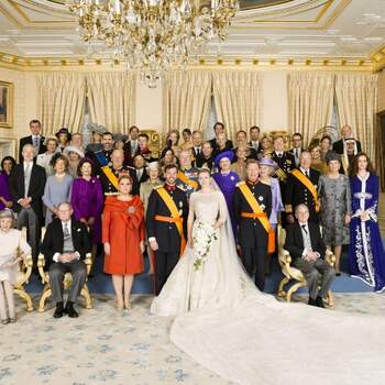 Retrato oficial de los recién casados con el resto de representantes de las Casas Reales. ©Grand-Ducal Court/Christian Aschman/All rights reserved