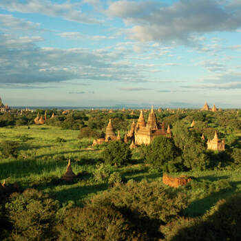 Los diferentes templos de Birmania y su particular arquitectura te esperan. No pierdas la oportunidad de conocerlos en tu luna de miel. Foto: No hay distancia.