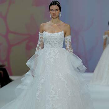 Nicole Milano Collezione 2023 dalla Barcelona Bridal Week