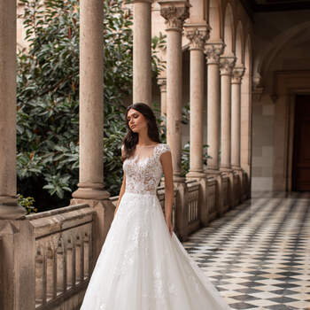 Photo: Pronovias 2021 Cruise Collection