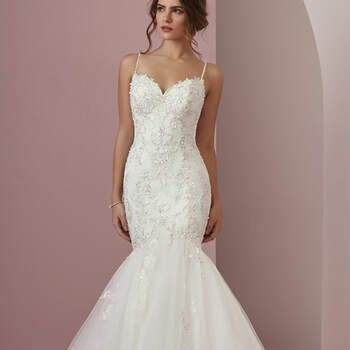 <a href="https://www.maggiesottero.com/rebecca-ingram/claire/11585" target="_blank">Rebecca Ingram</a>