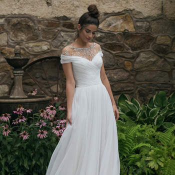 Modelo 44068, vestido de novia con escote bardot y escote en V en la espalda