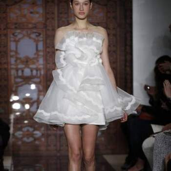Os vestidos de noiva da coleção Outono 2013 de Reem Acra são ousados e super modernos. Perfeitos para noivas que querem fugir do tradicional. Inspire-se nos modelos. 