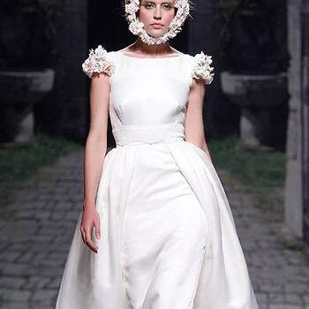 O vestido de noiva é um dos ítens mais importantes e sonhados de toda noiva. Se você tem um estilo romântico, irá se apaixonar pela coleção de vestidos Victorio &amp; Lucchino 2013.