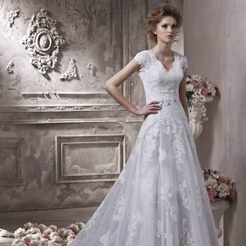 O vestido de noiva é uma das maiores preocupações de toda noiva! Inspire-se nos mais lindos modelos de Benjamin Roberts para escolher o seu vestido dos sonhos!