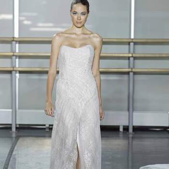 Rivini nos mostra a linda coleção Outono 2013 com os mais diversos modelos, para noivas de todos os estilos! Inspire-se pata encontrar seu vestido de noiva perfeito.