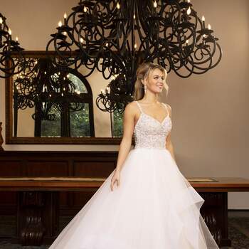 Photo : Casablanca Bridal