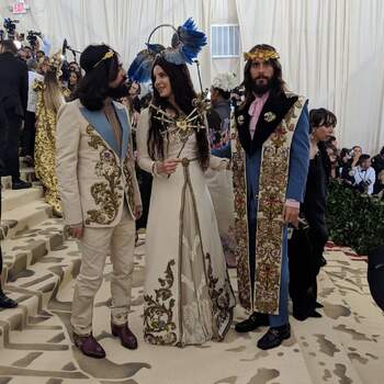 Jared Leto, Lana del Rey e Alessandro Michelle, todos em Gucci | Foto: IG Met