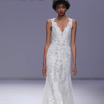 Demetrios. Credits_ Barcelona Bridal Fashion Week