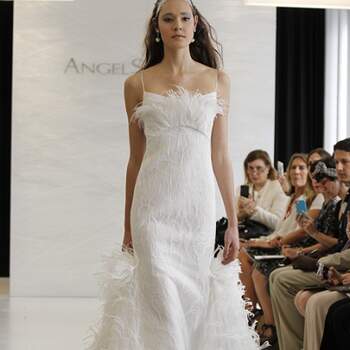 <a title="Vestidos de noiva 2013" href="https://www.zankyou.pt/p/vestidos-de-noiva-2013">Saiba mais sobre as colecções de vestidos de noiva 2013.</a>