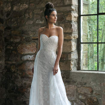 Modelo 44064, vestido de novia con escote corazón 