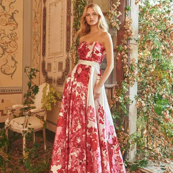 50 robes de soirée rouges : sensuelle et élégante pour un mariage 2024