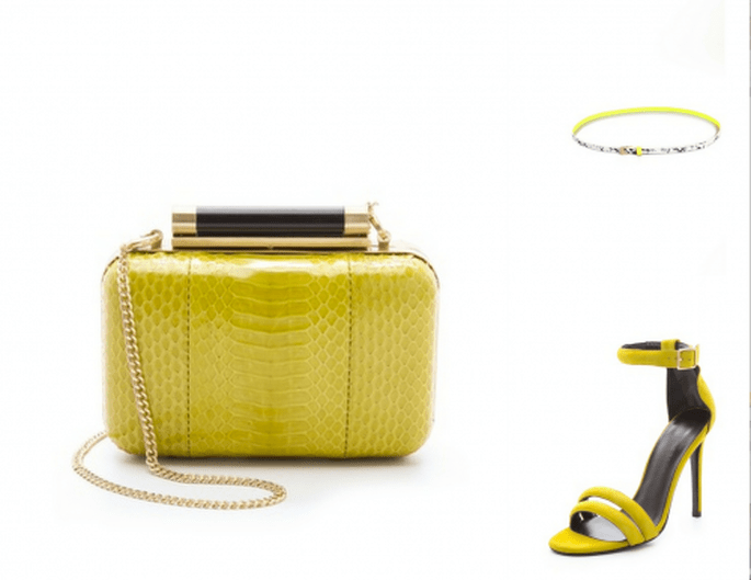 Asiste a una boda vestida de amarillo limón. Sandalias Nicholas, clutch Diane Von Furstenberg, cinturón Gorjana