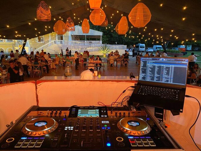 DJ Baron DJ bodas YucatánDJ bodas Mérida