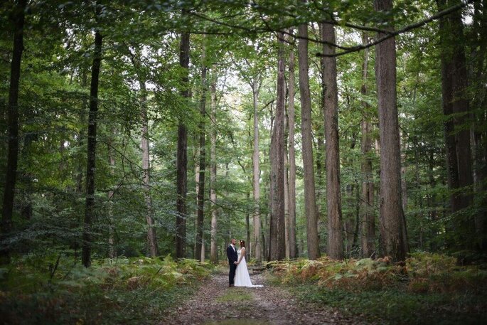 Photos de couple mariage en forêt
