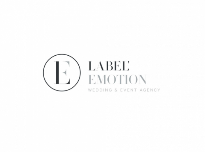 4.-Votre-mariage-avec-label-Emotion-Paris-500x371