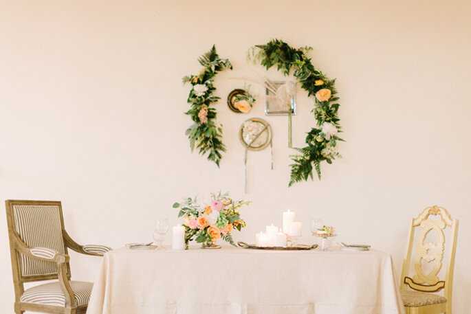 Decora tu boda con lindas guirnaldas - Foto Rylee Hitchner