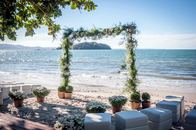 Destination wedding na beira da praia em Florianópolis